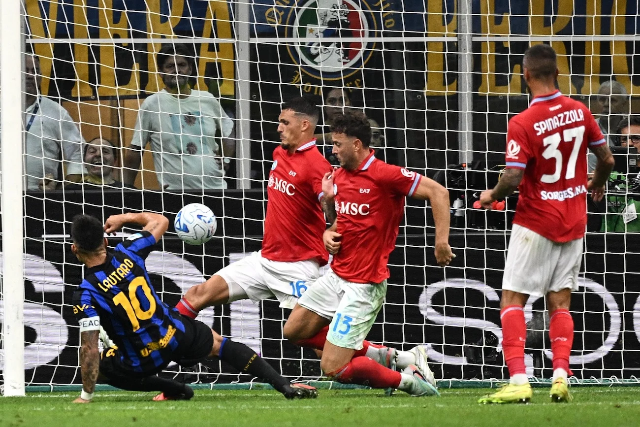napoli ieri a castel volturno confronto tra allegri e la squadra sugli errori di milano da Ilnapolista.it napoli ieri a castel volturno confronto tra allegri e la squadra sugli errori di milano
