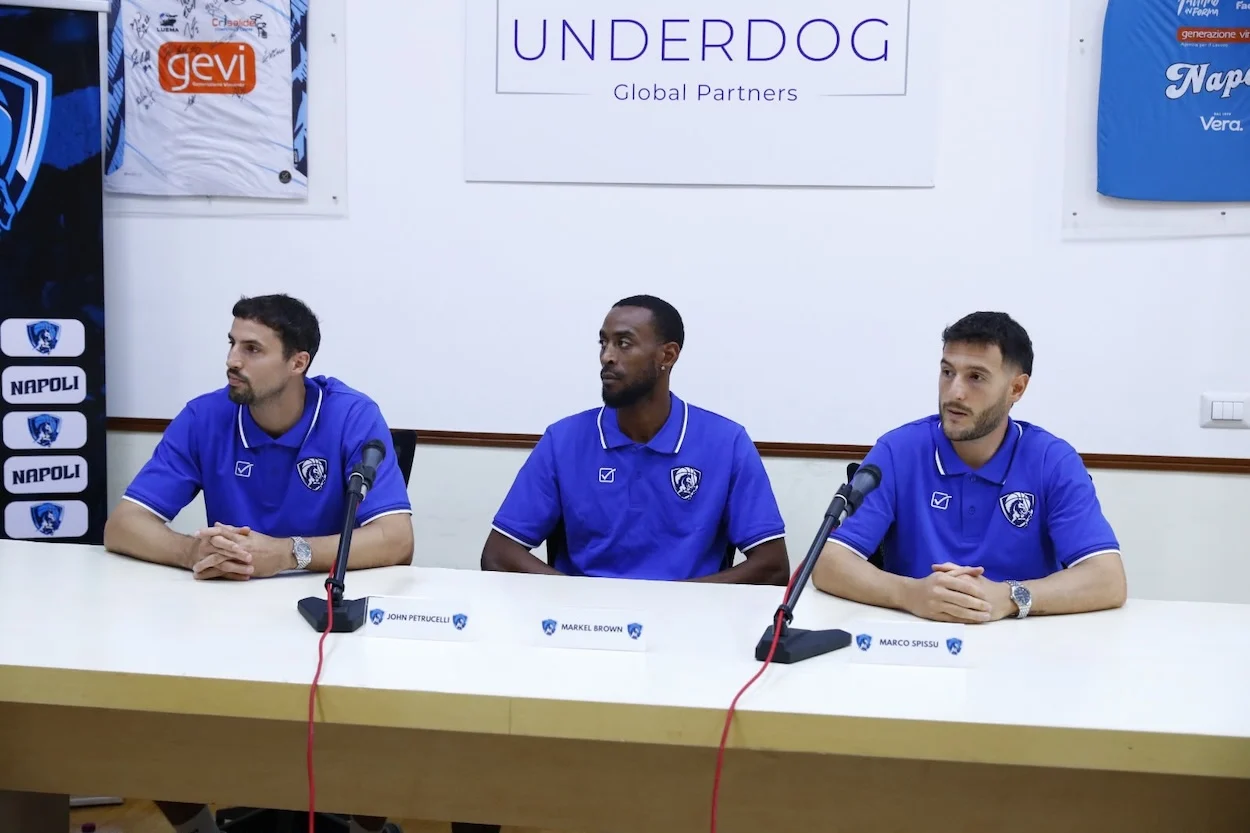 il napoli basket presenta spissu petrucelli e brown siamo una squadra costruita bene competitiva ma serve chimica da Ilnapolista.it il napoli basket presenta spissu petrucelli e brown siamo una squadra costruita bene competitiva ma serve chimica