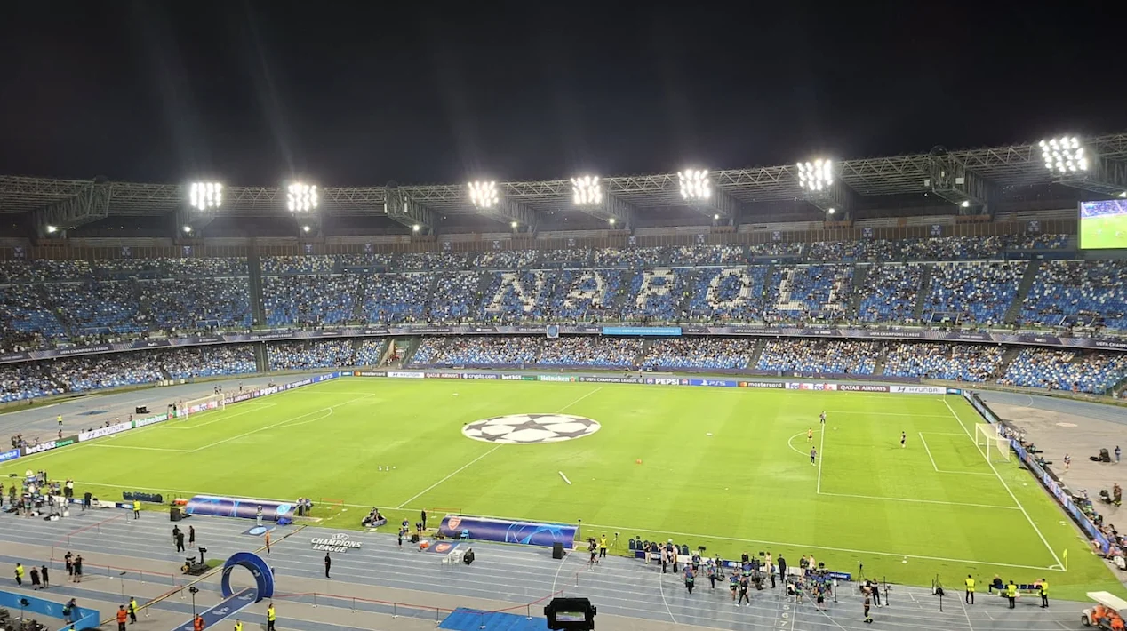 Napoli-Arsenal: Allegri gioca col doppio play e De Bruyne. Arteta tiene fuori Calafiori e Havertz, Gyokeres centravanti