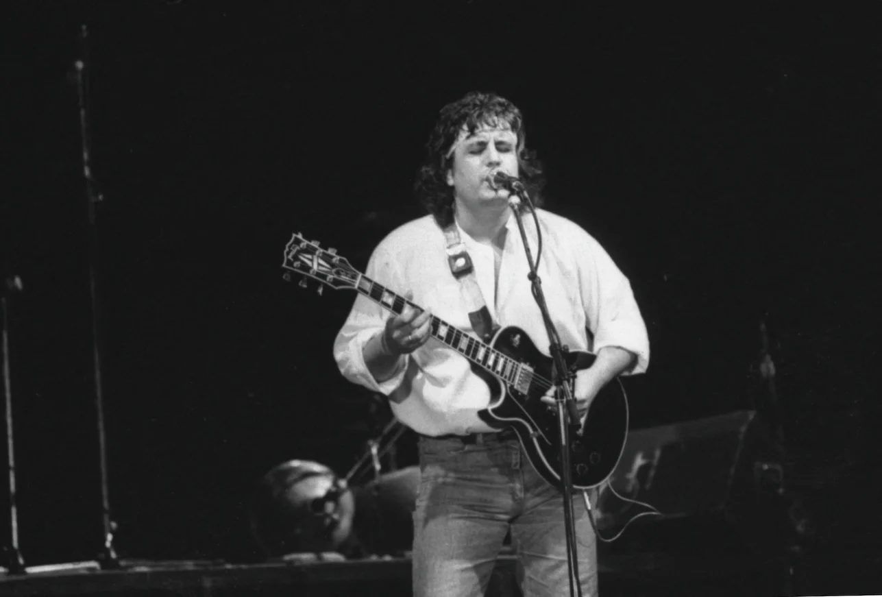 ho visto il film su pino daniele o era freddie mercury no no era elton john da Ilnapolista.it ho visto il film su pino daniele o era freddie mercury no no era elton john