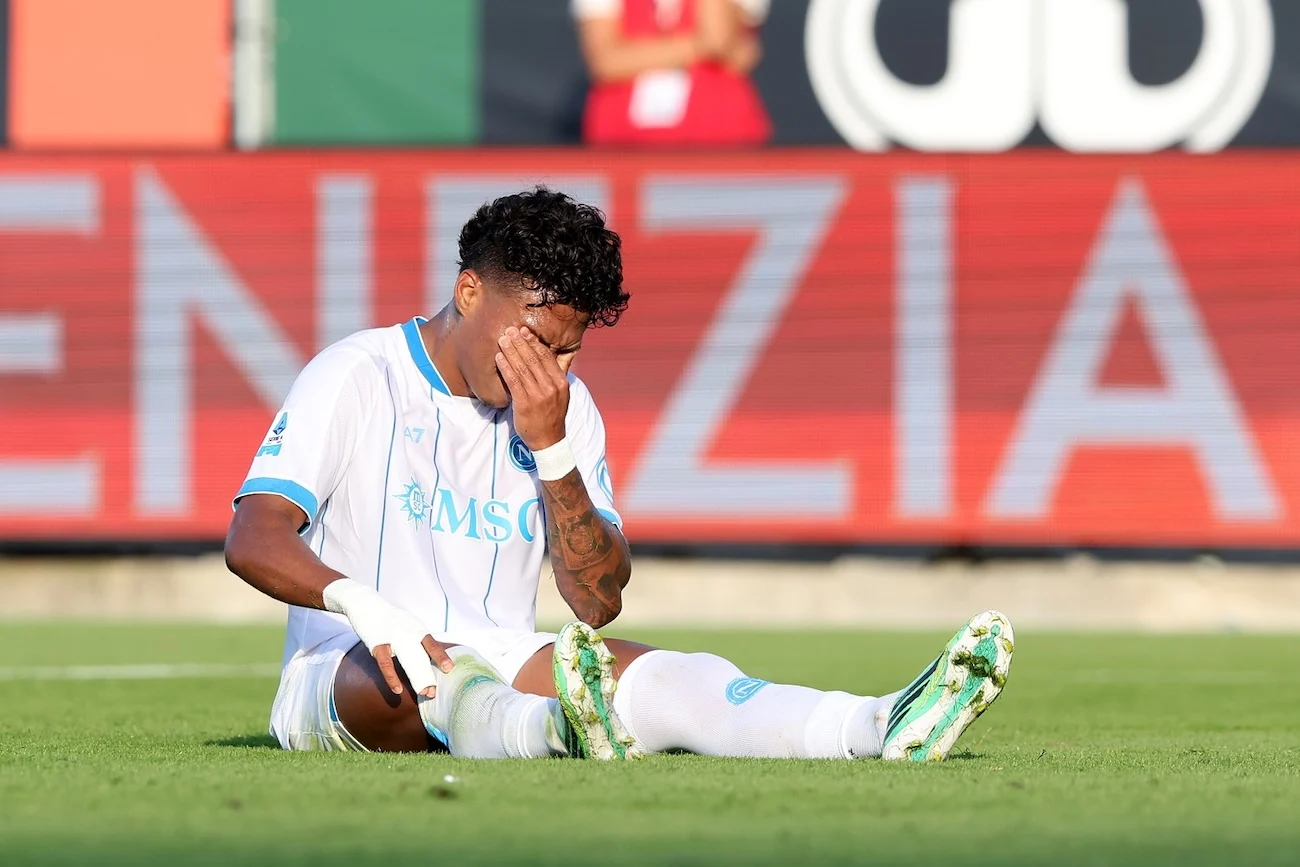 Alisson si ferma di nuovo per infortunio, probabile lesione muscolare. Allegri: “Ha sentito tirare”