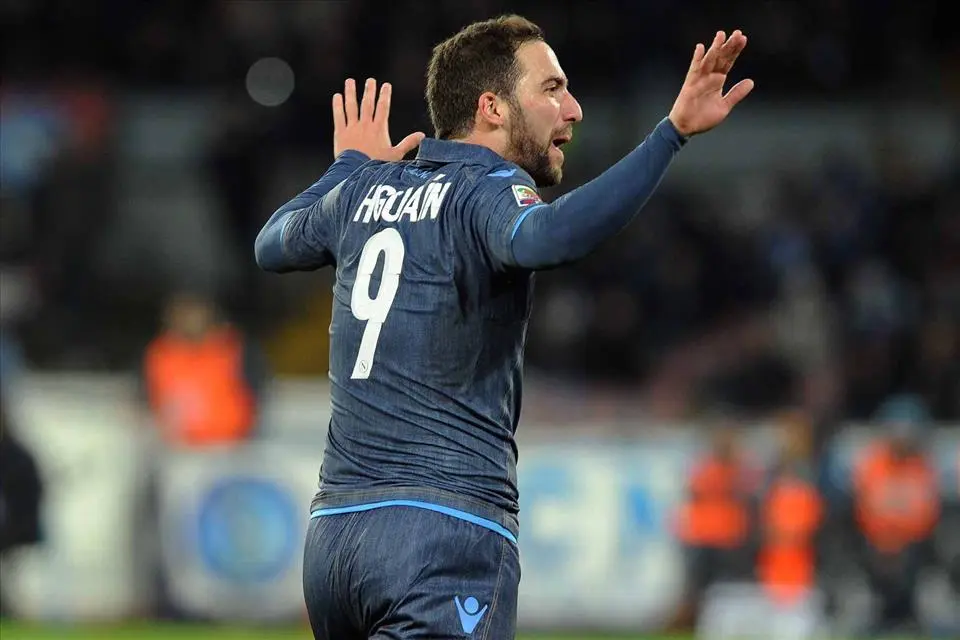 Gli aiutini sono un’altra cosa. Il Napoli induce all’ottimismo nonostante il centrocampo Gli aiutini sono un’altra cosa. Il Napoli induce all’ottimismo nonostante il centrocampo