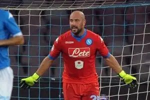 Reina nel mirino del Barça, suggestione Karsdorp (terzino destro del Feyenoord) item-thumbnail