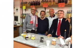 Tre amici da Vicenza a Napoli per incontrare l’idolo Vinicio: «Ricordiamo più lui che Paolo Rossi» item-thumbnail