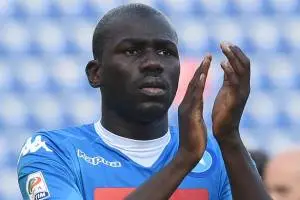 Lo “scoop” del Mirror: Koulibaly avrebbe già deciso di lasciare il Napoli per il Chelsea item-thumbnail