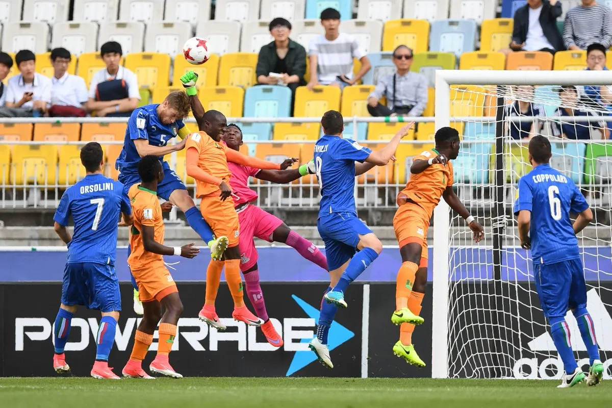 Mondiale Under 20, Var in Italia-Zambia: rigore annullato ed espulsione comminata Mondiale Under 20, Var in Italia-Zambia: rigore annullato ed espulsione comminata