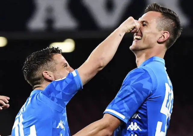Milik top, 4 reti nelle ultime 3 partite. Meret flop, clamorosa la papera che regala il primo gol all’Atalanta Milik top, 4 reti nelle ultime 3 partite. Meret flop, clamorosa la papera che regala il primo gol all’Atalanta
