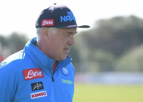 Il Napoli camaleontico di Ancelotti è una delle miglior espressioni del calcio moderno Il Napoli camaleontico di Ancelotti è una delle miglior espressioni del calcio moderno