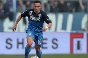 Bennacer: il Genoa potrebbe soffiarlo al Napoli item-thumbnail