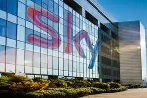 Sky abbassa il prezzo del pacchetto Calcio: dal 1° ottobre costerà 5 euro al mese item-thumbnail