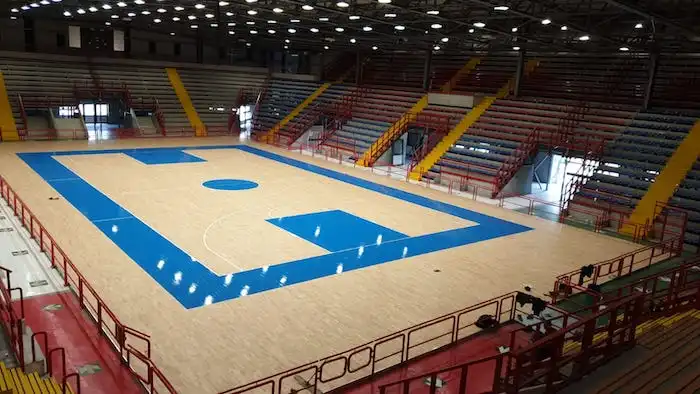 In tutto il mondo basket e futsal convivono, perché a Napoli (al PalaBarbuto) non si può? In tutto il mondo basket e futsal convivono, perché a Napoli (al PalaBarbuto) non si può?