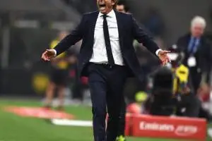 Conte: “Tre punti pesanti. Siamo stati bravi ad adattarci e a vincere” item-thumbnail
