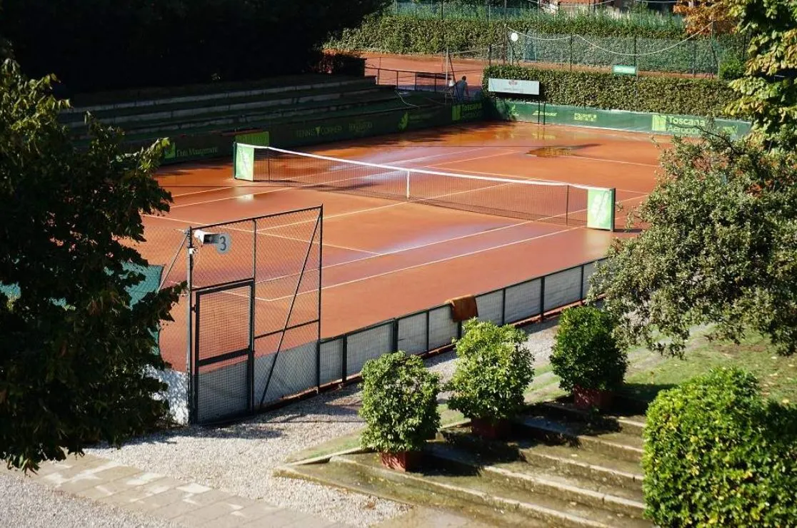 Il virus dell’assurdo: in Lombardia, bomba epidemica italiana, si può fare sport. In Campania no Il virus dell’assurdo: in Lombardia, bomba epidemica italiana, si può fare sport. In Campania no