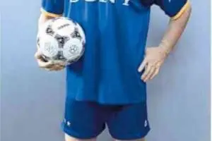 La storia di Vladimir, tifoso bianconero in Russia che, in salotto, ha le statue di Del Piero e Buffon item-thumbnail