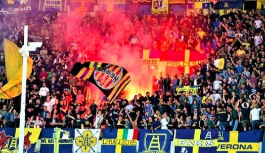 La Gazzetta: il Verona collabora per evitare sanzioni, e vuole daspare l’ultrà neofascista La Gazzetta: il Verona collabora per evitare sanzioni, e vuole daspare l’ultrà neofascista