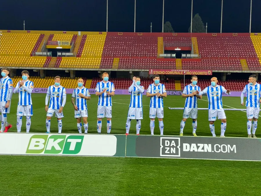 «Perché con 29 contagiati la Reggiana perse a tavolino e Pescara ed Empoli rinviano?». Serie B nel caos Covid «Perché con 29 contagiati la Reggiana perse a tavolino e Pescara ed Empoli rinviano?». Serie B nel caos Covid