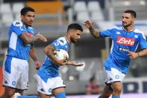 Parma-Napoli 2-1, pagelle / Fa più Giua che il Parma (ma che brutto Napoli) item-thumbnail