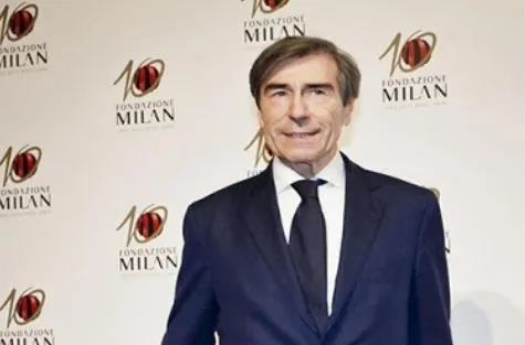 Braida: «Koulibaly? Gli hanno offerto un rinnovo alla metà dell’ingaggio, capisco che voglia andarsene» Braida: «Koulibaly? Gli hanno offerto un rinnovo alla metà dell’ingaggio, capisco che voglia andarsene»
