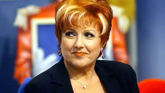 Orietta Berti: «Le mie feste gay a Las Vegas, là mi vesto in tutt’altro modo, con le parrucche colorate» Orietta Berti: «Le mie feste gay a Las Vegas, là mi vesto in tutt’altro modo, con le parrucche colorate»