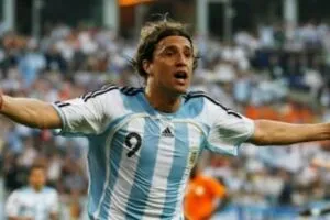 Crespo: «Non credo che il Napoli abbia la rosa per puntare allo scudetto» item-thumbnail