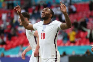 Sterling torna in Qatar, giocherà Inghilterra-Francia item-thumbnail