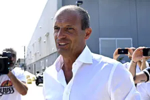 Allegri: «Cristiano Ronaldo mi ha detto che rimane, così chiariamo bene le cose» item-thumbnail