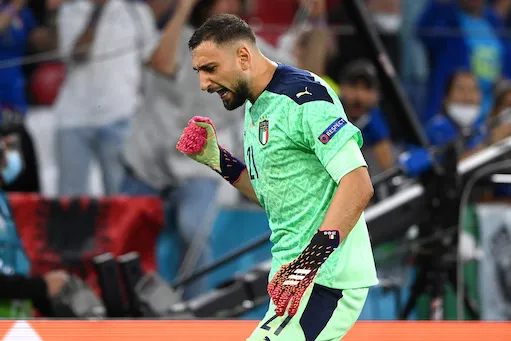 Donnarumma un testimonial contro i luoghi comuni: dai bamboccioni al calcio romantico Donnarumma un testimonial contro i luoghi comuni: dai bamboccioni al calcio romantico