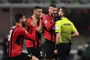L’arbitro Serra trasformato in caso umano: l’intervista a Sky è tv del dolore item-thumbnail