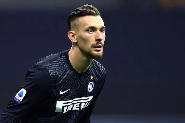 La patologia della costruzione da dietro decide il campionato. Radu come Meret, l’Inter perde a Bologna La patologia della costruzione da dietro decide il campionato. Radu come Meret, l’Inter perde a Bologna