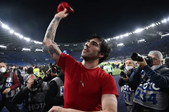 La Gazzetta non si capacita: “fa male ci portino via Tonali, ci aveva illusi di essere l’ultima bandiera” La Gazzetta non si capacita: “fa male ci portino via Tonali, ci aveva illusi di essere l’ultima bandiera”