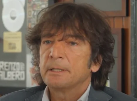 Cecchetto: «Mi lanciò Mike Bongiorno. Disse: “Ti ascolto tutte le mattine”, ma io non trasmettevo a quell’ora» Cecchetto: «Mi lanciò Mike Bongiorno. Disse: “Ti ascolto tutte le mattine”, ma io non trasmettevo a quell’ora»