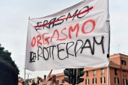La Roma ha chiuso la campagna abbonamenti (36mila tessere), il Napoli non l’ha ancora aperta La Roma ha chiuso la campagna abbonamenti (36mila tessere), il Napoli non l’ha ancora aperta