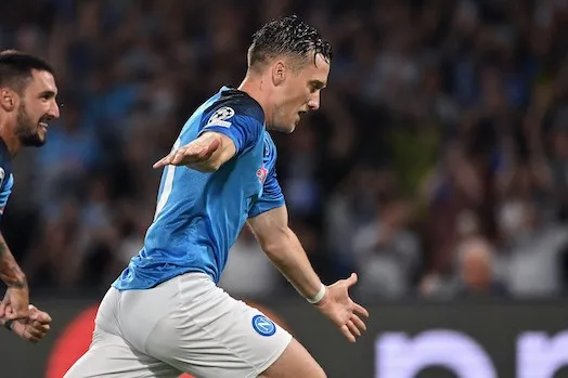 Zielinski non rinnoverà col Napoli e non andrà in Arabia, l’Inter può stare tranquilla Zielinski non rinnoverà col Napoli e non andrà in Arabia, l’Inter può stare tranquilla