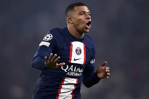 Mbappé: «Volevo lasciare la Nazionale. Non volevo giocare per chi mi vedeva come una scimmia» Mbappé: «Volevo lasciare la Nazionale. Non volevo giocare per chi mi vedeva come una scimmia»