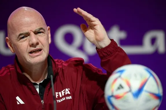 Infantino dimentica che il Qatar è un Paese intollerante che finanzia i terroristi Infantino dimentica che il Qatar è un Paese intollerante che finanzia i terroristi