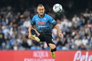 Lobotka, la fotografia del Napoli è l’uno contro uno difensivo di Stanislav da ultimo uomo item-thumbnail