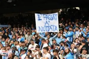 La discriminazione dell’Eav: Pianura e Soccavo tagliate fuori dalla festa scudetto nel silenzio generale item-thumbnail