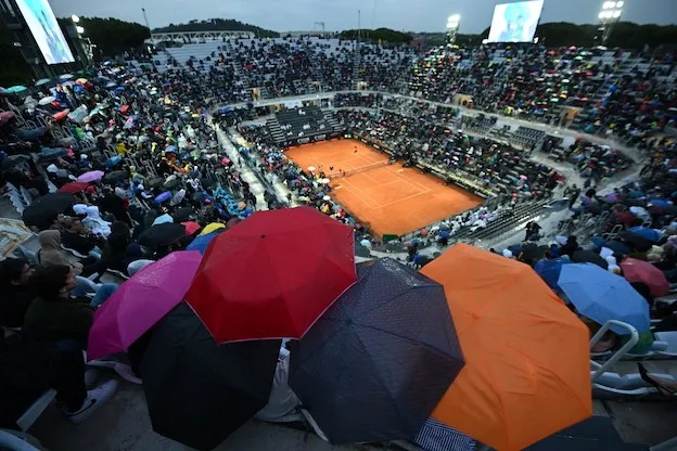 Disastro Internazionali di tennis di Roma, ieri c’è stato anche l’ammutinamento del pubblico Disastro Internazionali di tennis di Roma, ieri c’è stato anche l’ammutinamento del pubblico