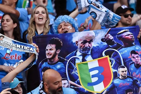 Napoli, presentate le due medaglie celebrative dello scudetto coniate dalla Zecca di Stato Napoli, presentate le due medaglie celebrative dello scudetto coniate dalla Zecca di Stato