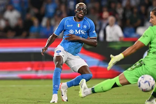 Osimhen: «il calcio è una cosa temporanea, sono un businessman» Osimhen: «il calcio è una cosa temporanea, sono un businessman»