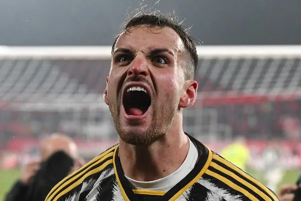 Surreale a Como: negato ai comaschi un rigore nettissimo contro la Juventus (mani di Gatti) – VIDEO Surreale a Como: negato ai comaschi un rigore nettissimo contro la Juventus (mani di Gatti) – VIDEO