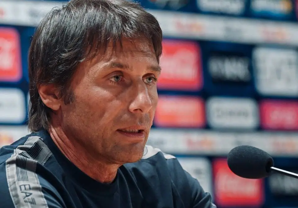 Conte: «Se domani si ride e si scherza come prima, vuol dire che non sto trasmettendo i messaggi giusti» Conte: «Se domani si ride e si scherza come prima, vuol dire che non sto trasmettendo i messaggi giusti»