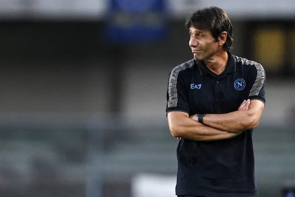 Conte sta rivoluzionando il modo di fare e intendere calcio a Napoli: addio bellezza (Libero) Conte sta rivoluzionando il modo di fare e intendere calcio a Napoli: addio bellezza (Libero)