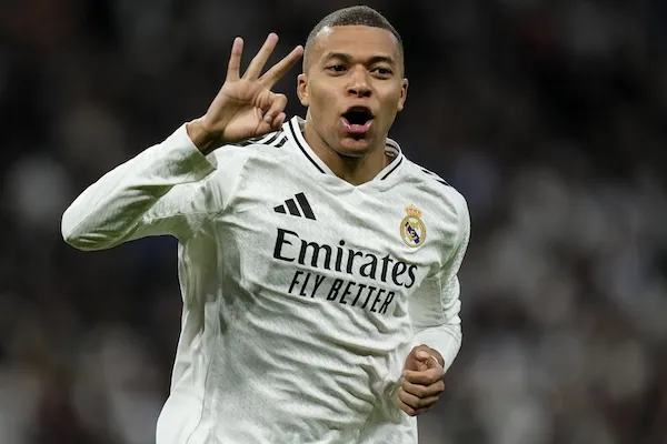Mbappé, il suo Caen è ultimo in classifica: «Credo nella salvezza, per trionfare bisogna vedere il lato positivo» Mbappé, il suo Caen è ultimo in classifica: «Credo nella salvezza, per trionfare bisogna vedere il lato positivo»