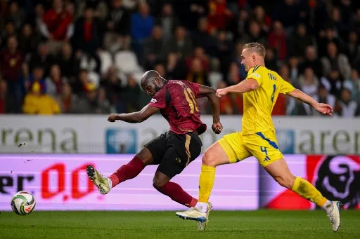 Lukaku e Raspadori nelle Nazionali hanno convinto Conte a confermare il 3-5-2 (Repubblica) Lukaku e Raspadori nelle Nazionali hanno convinto Conte a confermare il 3-5-2 (Repubblica)